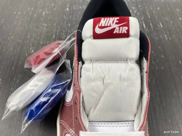 ROOM FN0432-017 'RED TROPHY X JORDAN OG AIR 1 LOW BLACK' 0326